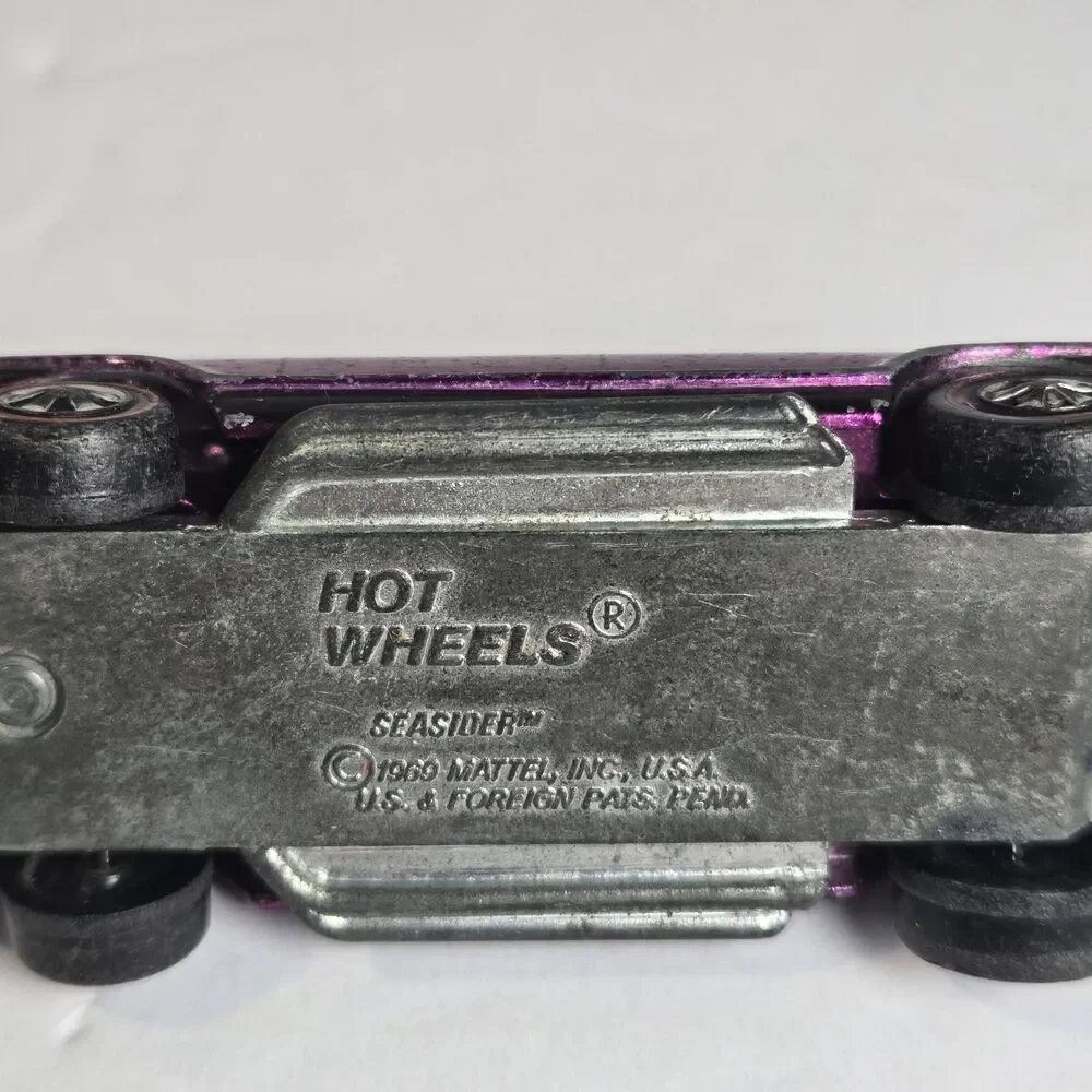 Vintage Hot Wheels 1969 Redline Seasider Magenta Black Interior No Boat